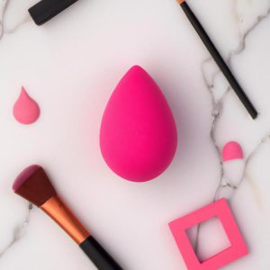 Jak używać gąbki do makijażu? Beauty blender bez tajemnic